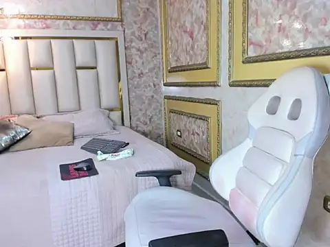 Veronica hottie online show from March 16, 2026, 10:03 pm