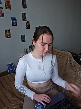 RedginBluebersky online show from March 11, 2026, 8:09 am