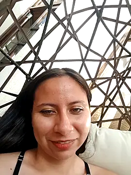 Mei hells online show from February 25, 2026, 9:02 pm