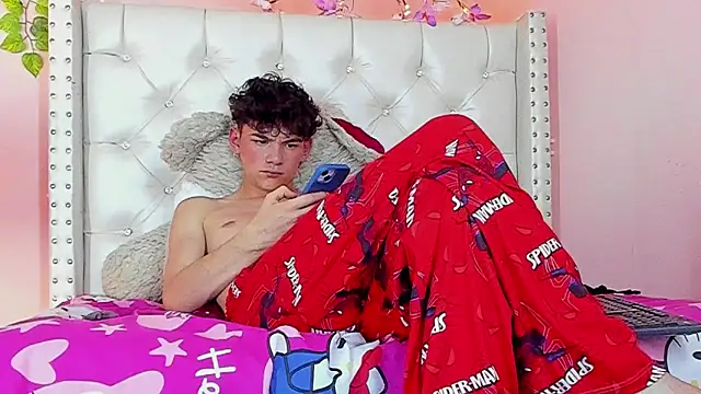 Snapshot of Philippsx chatting on February 12, 2026, 9:37 am Philippsx online show from February 12, 2026, 9:37 am