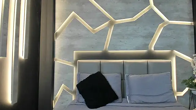 SinLickerr online show from February 20, 2026, 8:09 pm