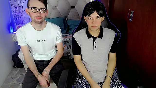 Snapshot of Top_and_bottom chatting on February 17, 2026, 8:26 pm Top and bottom online show from February 17, 2026, 8:26 pm