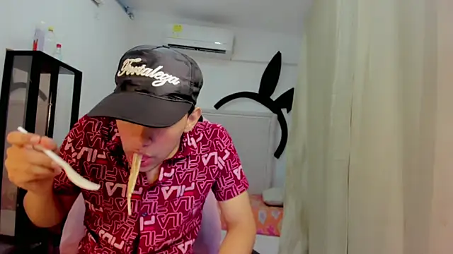 Top and bottom online show from April 10, 2026, 8:35 pm