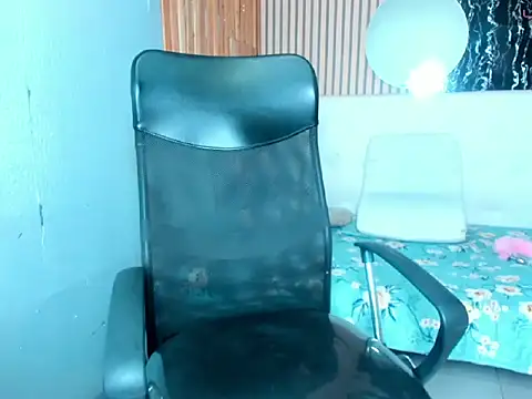 Snapshot of Jhoselinee chatting on February 20, 2026, 7:36 pm Jhoselinee online show from February 20, 2026, 7:36 pm