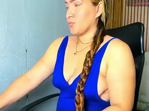 Snapshot of Jhoselinee chatting on February 25, 2026, 2:37 pm Jhoselinee online show from February 25, 2026, 2:37 pm