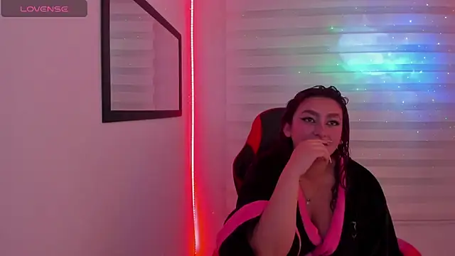 Emily Jonesh online show from February 13, 2026, 1:29 pm