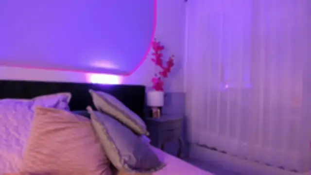 Snapshot of Pau_Rios chatting on February 27, 2026, 7:58 pm Pau Rios online show from February 27, 2026, 7:58 pm