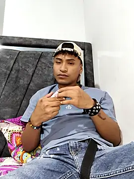 Snapshot of Emadridr chatting on February 28, 2026, 6:03 am Emadridr online show from February 28, 2026, 6:03 am