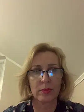 Snapshot of VeltaMur975 chatting on February 13, 2026, 8:05 pm VeltaMur975 online show from February 13, 2026, 8:05 pm