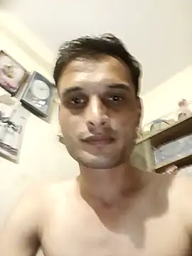 Snapshot of Beinghorny83 chatting on February 14, 2026, 6:37 pm Beinghorny83 online show from February 14, 2026, 6:37 pm