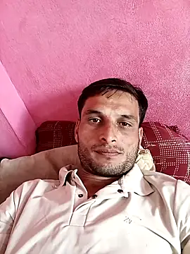 Snapshot of Beinghorny83 chatting on February 20, 2026, 8:49 am Beinghorny83 online show from February 20, 2026, 8:49 am