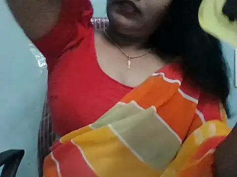 Snapshot of Rathi-priyaa chatting on May 5, 2026, 3:47 am Rathi-priyaa online show from May 5, 2026, 3:47 am