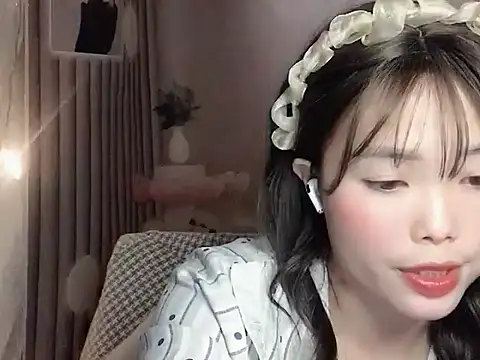 Snapshot of Girl-crazy1 chatting on February 25, 2026, 2:43 am Girl-crazy1 online show from February 25, 2026, 2:43 am