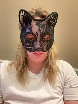 czarnula8 online show from February 26, 2026, 5:34 pm