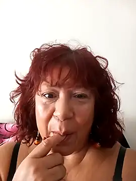 natalialuxee online show from February 22, 2026, 2:15 pm