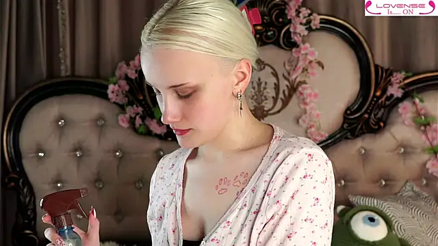 Snapshot of KirstinMcgeady chatting on May 3, 2026, 11:16 am KirstinMcgeady online show from May 3, 2026, 11:16 am