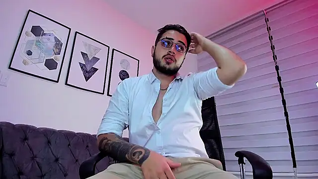 Snapshot of ethan_grace chatting on February 19, 2026, 12:23 pm ethan grace online show from February 19, 2026, 12:23 pm