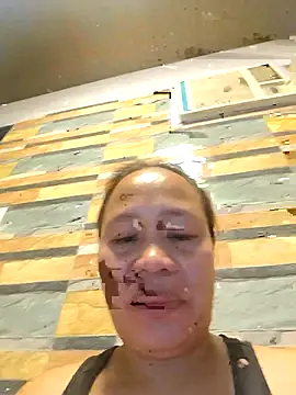 squirtshantal online show from November 24, 2025, 8:41 pm