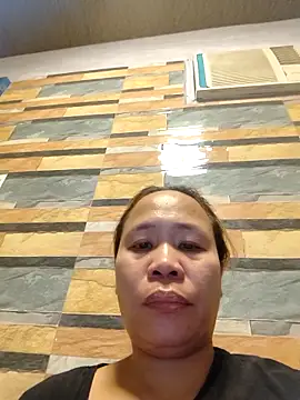 squirtshantal online show from February 17, 2026, 1:40 pm