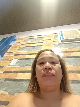 squirtshantal online show from February 28, 2026, 10:55 pm