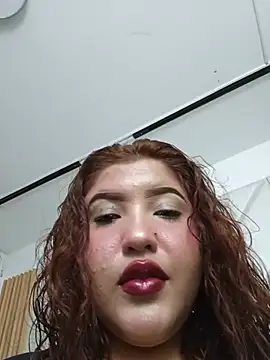 Snapshot of VanessaLanz chatting on June 6, 2026, 12:10 pm VanessaLanz online show from June 6, 2026, 12:10 pm