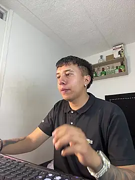 Snapshot of Jhony_rayder chatting on February 23, 2026, 1:58 am Jhony rayder online show from February 23, 2026, 1:58 am