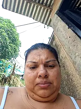 Juli Powl online show from April 1, 2026, 1:41 pm