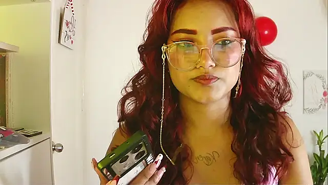 Snapshot of Aleja_Sammy chatting on March 2, 2026, 4:58 pm Aleja Sammy online show from March 2, 2026, 4:58 pm