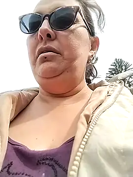 Snapshot of _Saraqueen chatting on March 3, 2026, 2:34 pm Saraqueen online show from March 3, 2026, 2:34 pm