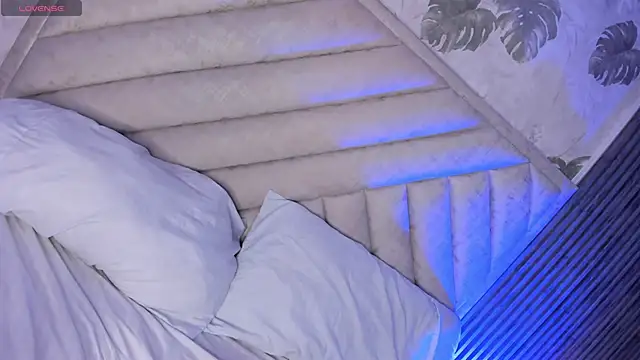 SarahRizof online show from February 28, 2026, 5:19 am