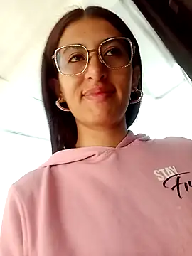 Esperanza  hot online show from February 27, 2026, 12:38 pm