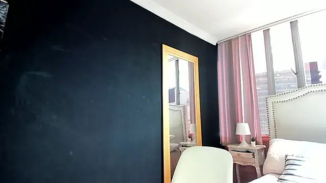 Snapshot of madii_lenon chatting on February 27, 2026, 7:25 pm madii lenon online show from February 27, 2026, 7:25 pm