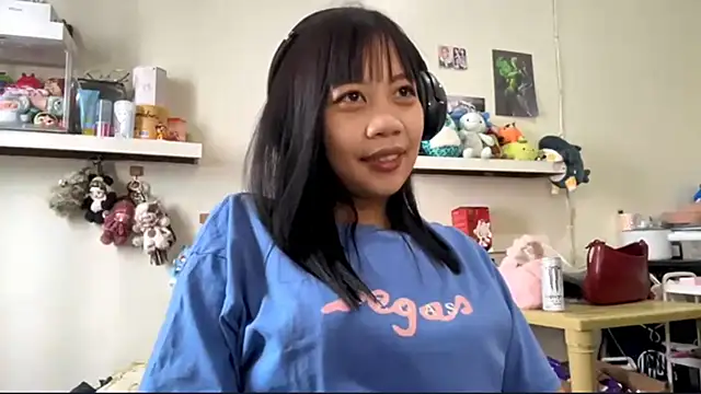 Snapshot of GloryKulikowski chatting on February 25, 2026, 1:37 am GloryKulikowski online show from February 25, 2026, 1:37 am