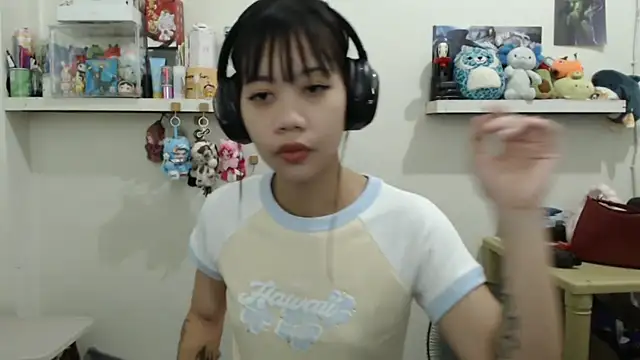 Snapshot of GloryKulikowski chatting on March 3, 2026, 1:34 am GloryKulikowski online show from March 3, 2026, 1:34 am