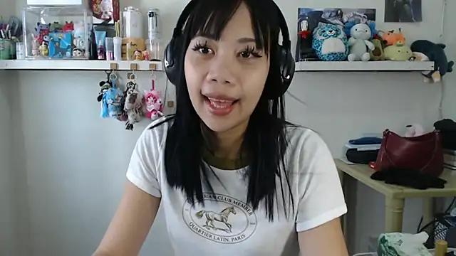 GloryKulikowski online show from March 5, 2026, 1:45 am