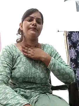 Snapshot of Anushka_Singh0 chatting on June 3, 2026, 4:59 am Anushka Singh0 online show from June 3, 2026, 4:59 am