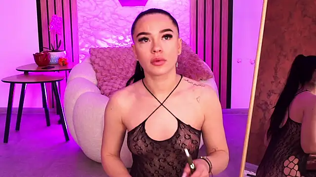 SashaLorrenz online show from March 30, 2026, 4:24 am