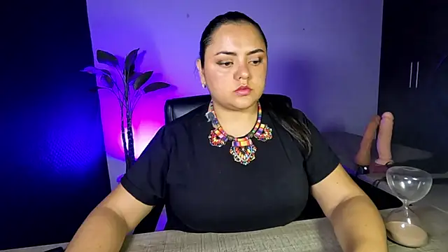 AzaraOnyx online show from May 20, 2026, 10:27 pm