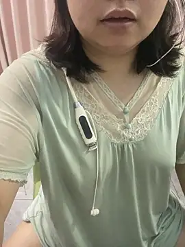 Snapshot of XIAXIA66 chatting on February 14, 2026, 5:21 pm XIAXIA66 online show from February 14, 2026, 5:21 pm