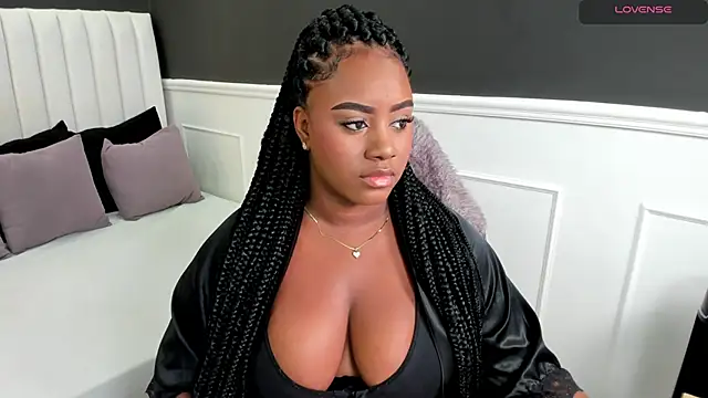 laia fisher  online show from April 14, 2026, 10:38 pm