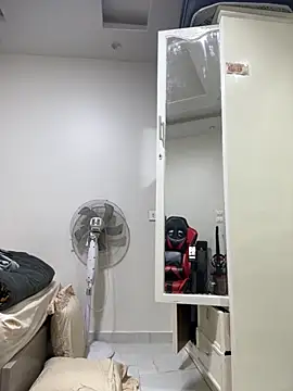 Hottysoo online show from February 12, 2026, 3:40 pm