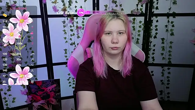 kitsune little online show from April 13, 2026, 7:47 am