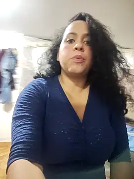 Snapshot of Dulceslolas chatting on February 12, 2026, 6:36 pm Dulceslolas online show from February 12, 2026, 6:36 pm