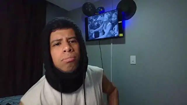 WILD BIGCOCK35 online show from February 14, 2026, 3:47 am