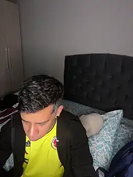 WILD BIGCOCK35 online show from February 15, 2026, 1:35 am