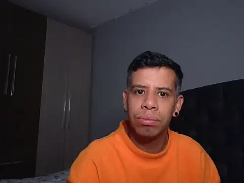 WILD BIGCOCK35 online show from February 16, 2026, 2:18 am