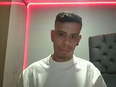 WILD BIGCOCK35 online show from March 1, 2026, 1:51 am