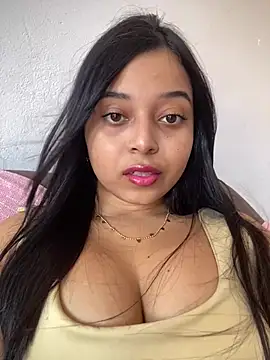 Emmily hott online show from June 3, 2026, 5:29 pm