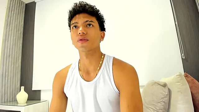 Snapshot of jhoystrong_ chatting on February 15, 2026, 1:41 pm jhoystrong online show from February 15, 2026, 1:41 pm