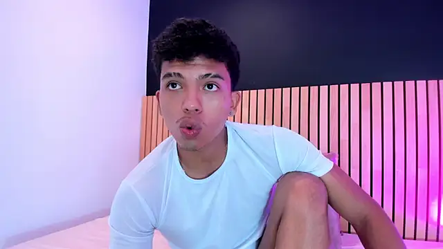 Snapshot of jhoystrong_ chatting on March 1, 2026, 2:08 pm jhoystrong online show from March 1, 2026, 2:08 pm